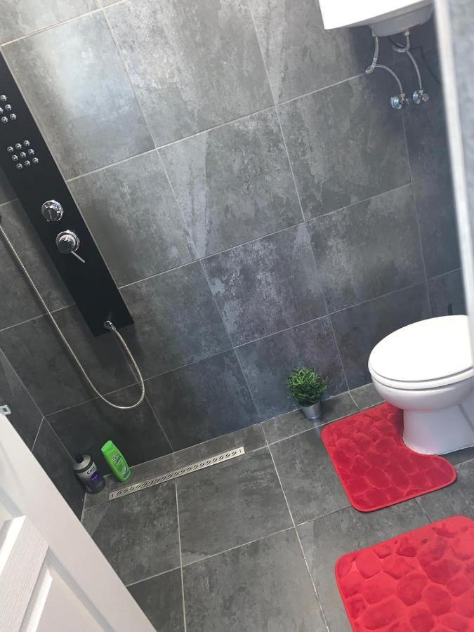 Simona Maria 2 Apartment Букурещ Екстериор снимка