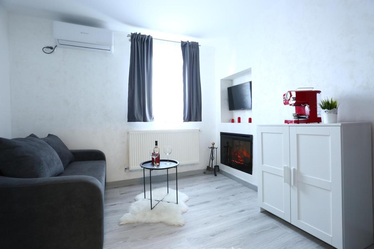 Simona Maria 2 Apartment Букурещ Екстериор снимка