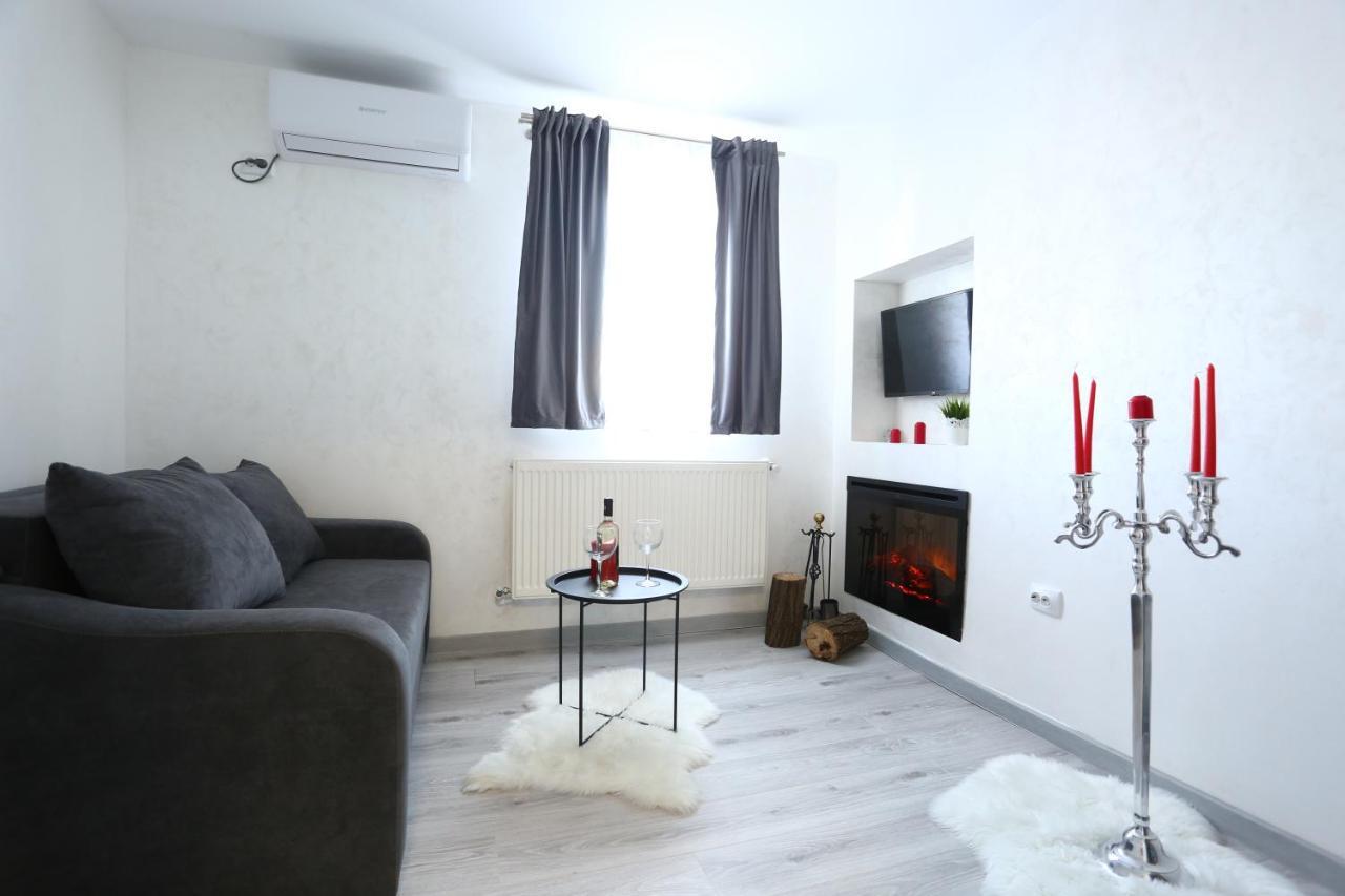 Simona Maria 2 Apartment Букурещ Екстериор снимка